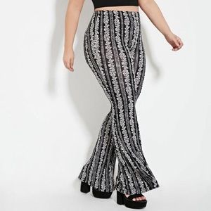 3/$20 Forever 21 black floral and striped pants